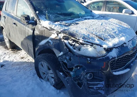 2017 Kia Sportage Lx z USA, uszkodzony, nr VIN KNDPMCAC4H7204123